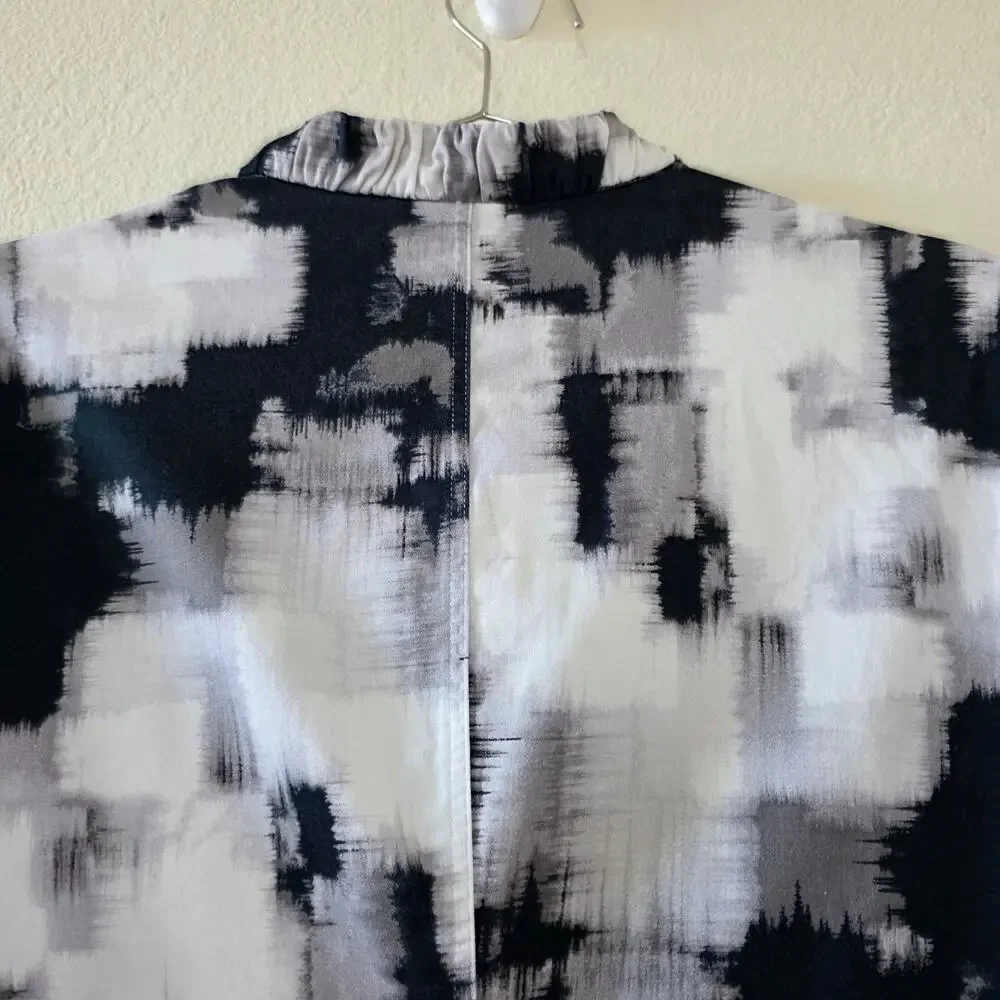 Chicos Abstract Print Button Front Jacket Womens Size 1 Black Gray 3 4 Sleeve - Picture 10 of 12
